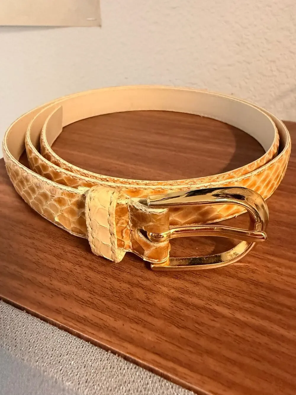 Genuine Snakeskin Women’s Belt Size L Tan Gold Buckle Vintage Western